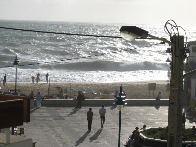 gal/Roy_Allen/Waves/Rough beach.jpg